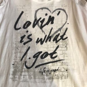 Women’s Life is Good tee NWT Size M